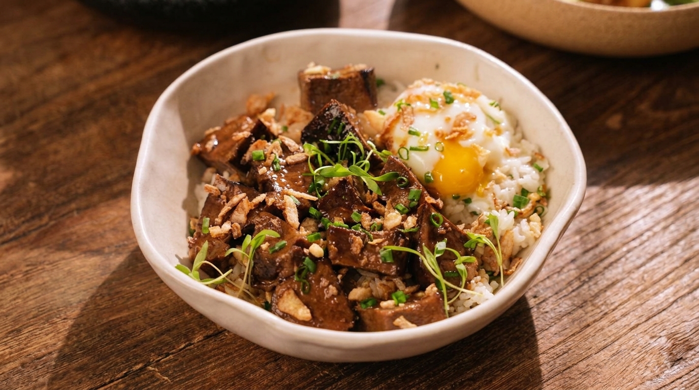 極上の柔らかさ！牛タン丼 温玉のせ（牛タン丼のレシピ）
