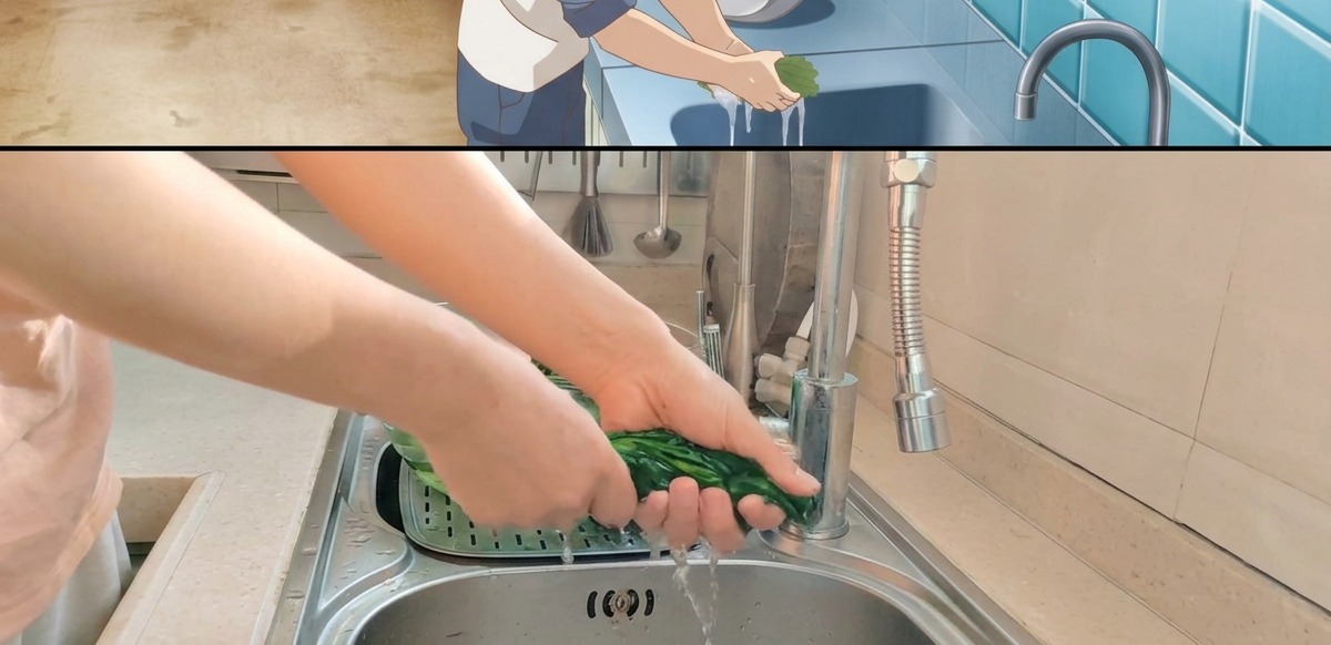 ほうれん草を手できつく絞って水気を取り除いている様子
