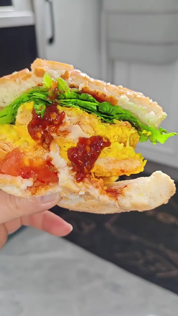 エアフライヤーで作るクリスピーチキンフィレバーガー